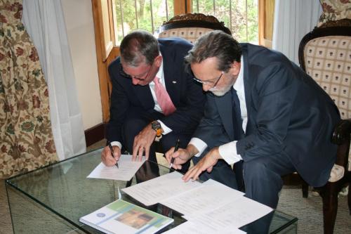Durante tu estancia en Soria en 2016 fuiste testigo de excepción de la donación por Greg Wyatt de un gran bronce, instalado en el jardín de la sede de la FDS y de la AIH