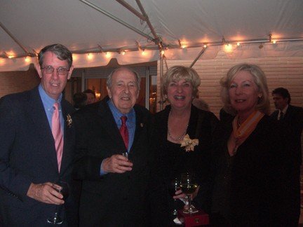 w Javier Herrero Harriet Turner Roberta Johnson